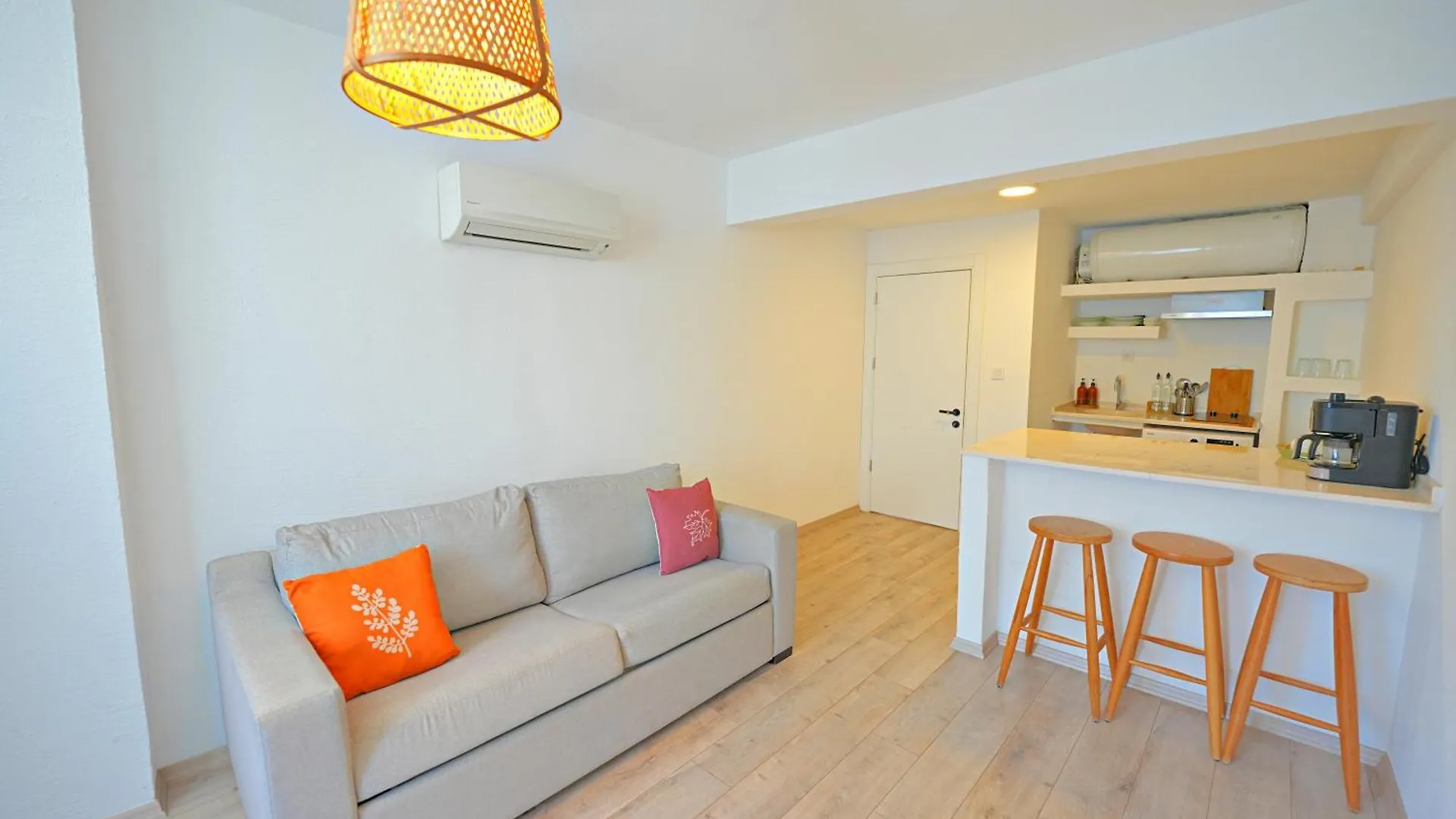 Aloha Suites Мармарис Апартаменты