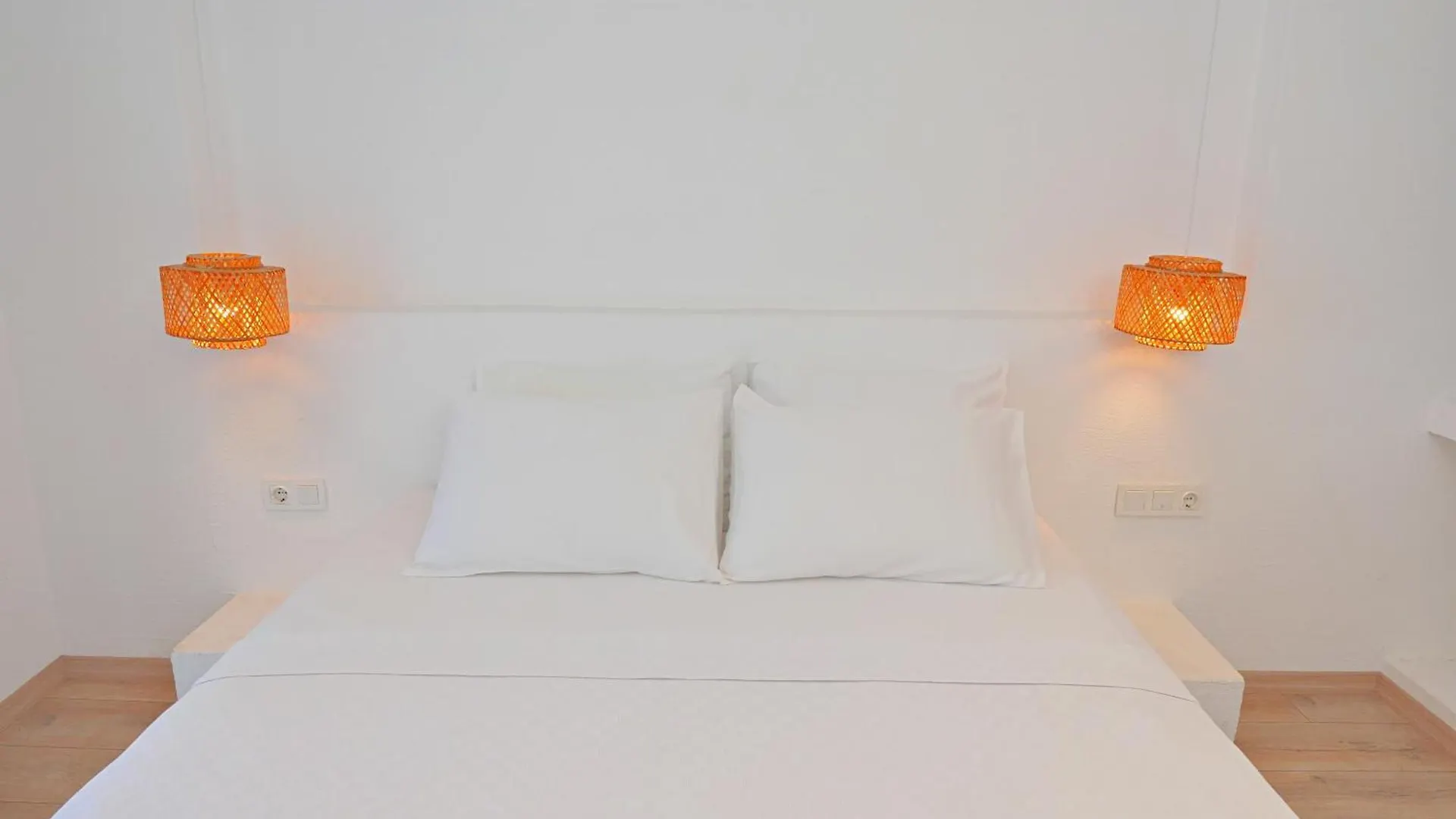 Aloha Suites 马尔马里斯